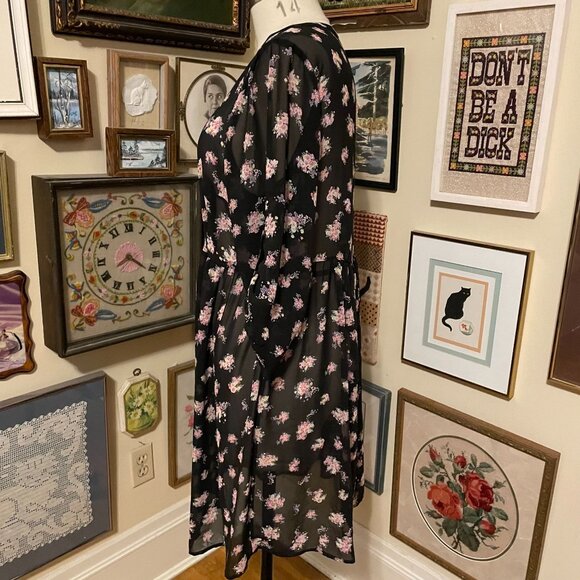Torrid Womens Black/Pink Floral V-Neck Sheer Chiffon Dress with Pockets Size 2 - Picture 2 of 4
